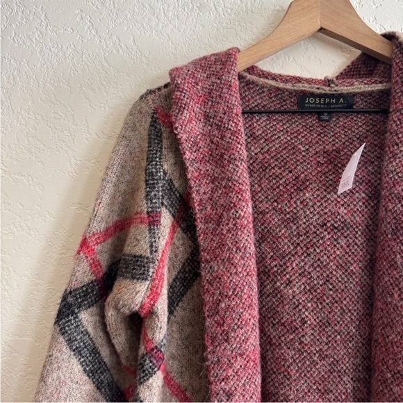 Joseph A • Long Plaid Open Cardigan Sweater - Picture 3 of 7